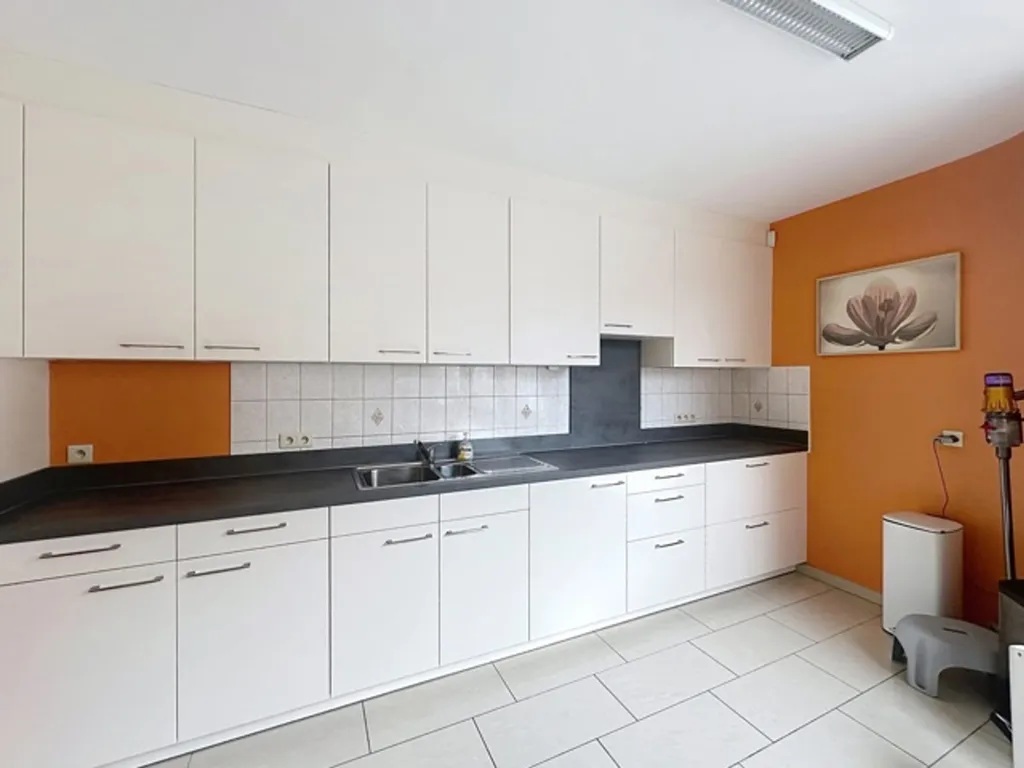 Cuisine - Espace Professionnel ou Habitation à Couvin