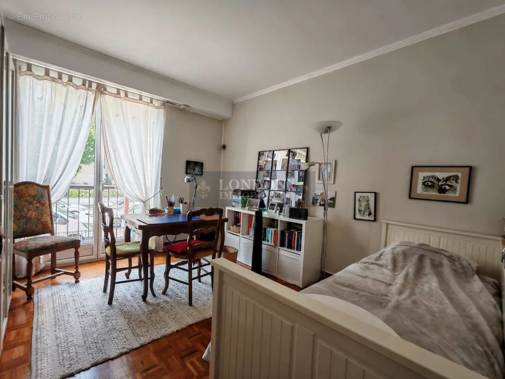 Camere da letto - Renovated Apartment with Balcony in Versailles