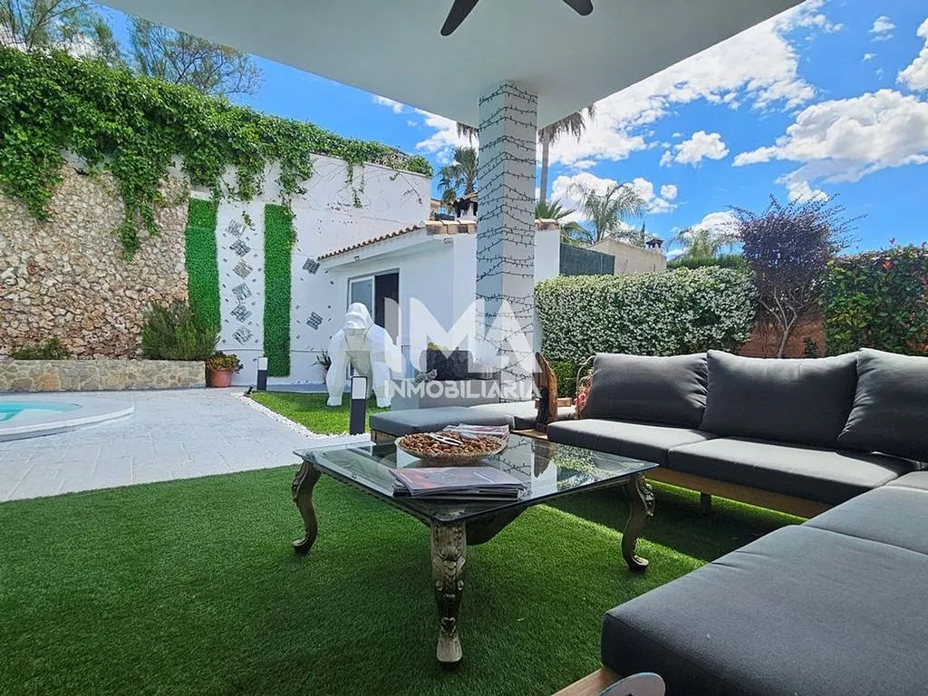 Pool - Chalet with Pool and Terrace in Montepilar