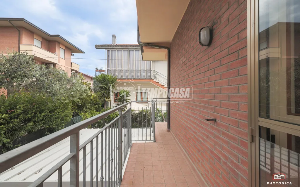 Balcon - Bifamiliar House with Garden in Cattolica