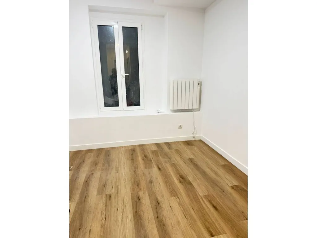 Pièces - Reformed Flat with Balcony in Bilbao's Old Town
