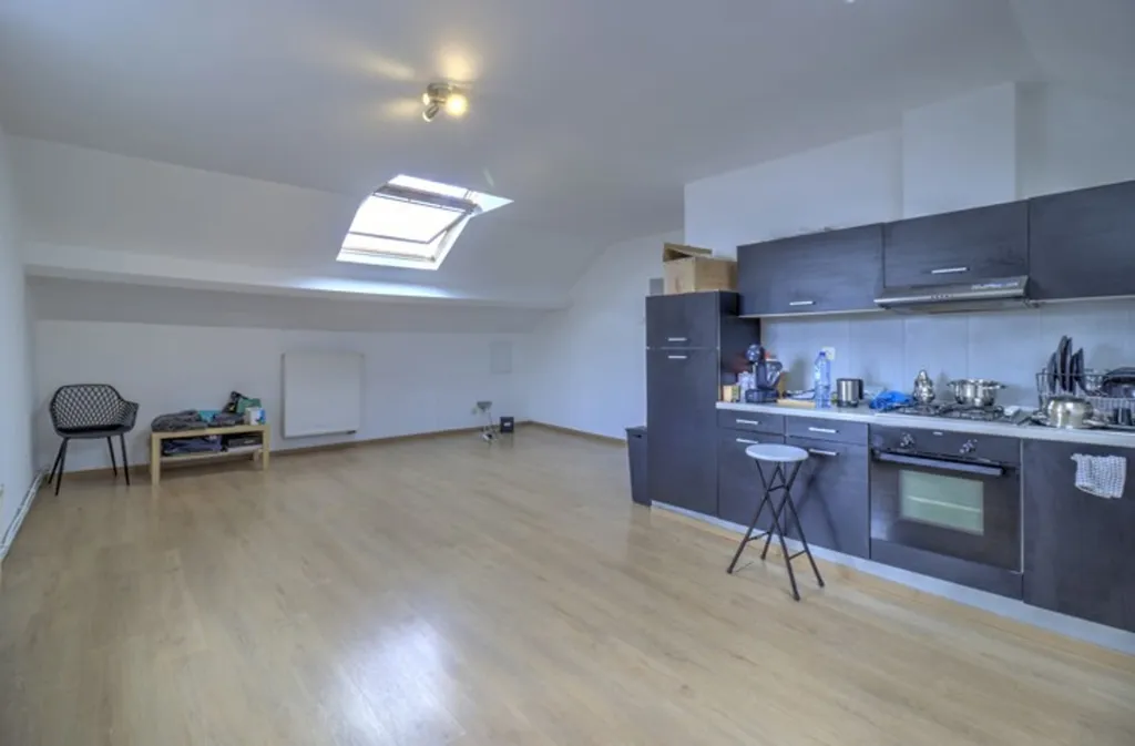 Köök - One-Bedroom Apartment with Balcony in Saint-Nicolas
