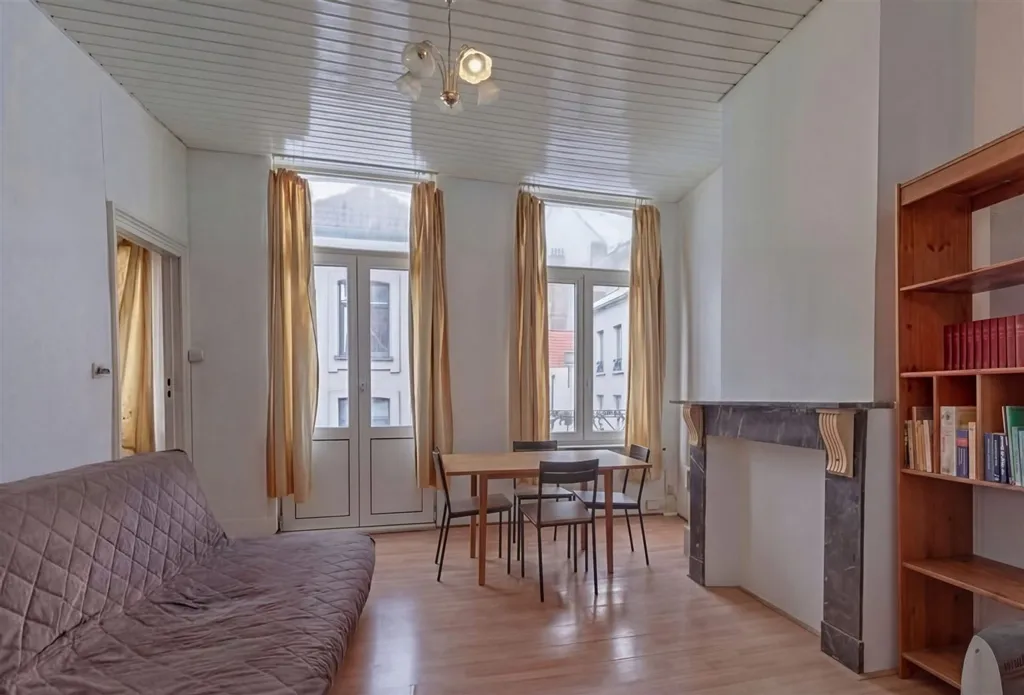 Elutuba - Néoclassical Apartment Building in Brussels