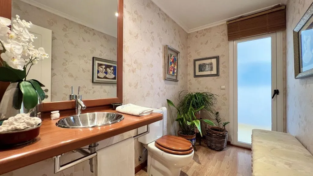 Salles de bain - Luxury Penthouse with Rooftop Pool in Denia
