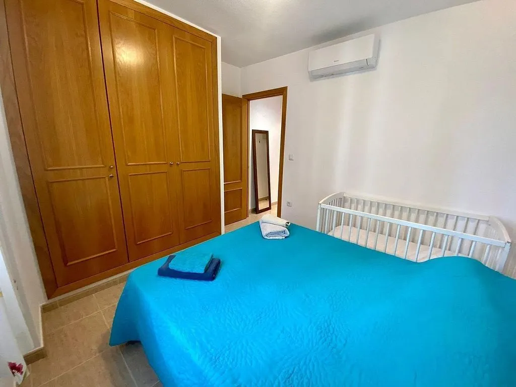Magamistoad - Spacious Apartment with Sea View in Caleta