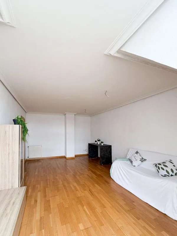 Soggiorno - Penthouse with Garage in Oviedo