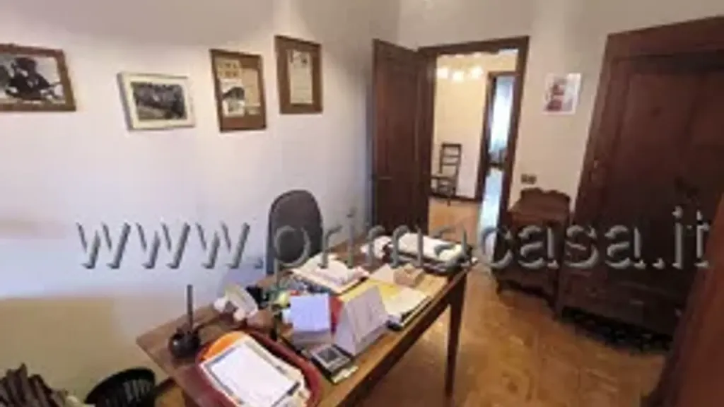 Bureau - Terraced Villa with Private Garden in Noale