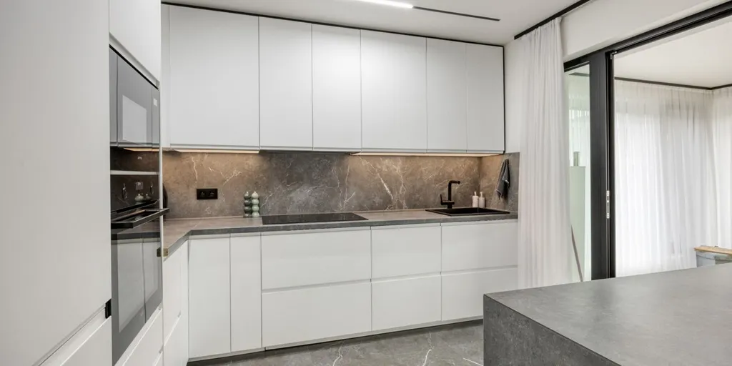 Kitchen - Mixed-Use Property with Garden in Broechem