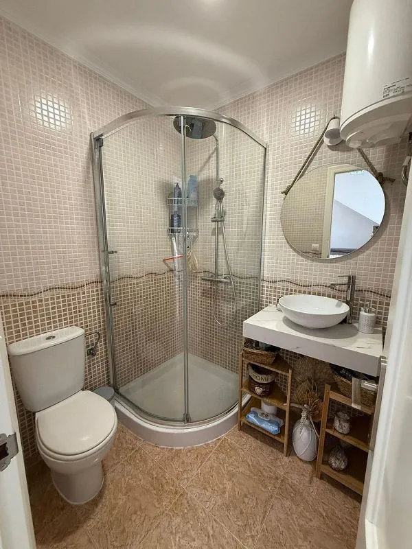 Bathrooms - 2-Bed Apartment with Terrace in Chipiona