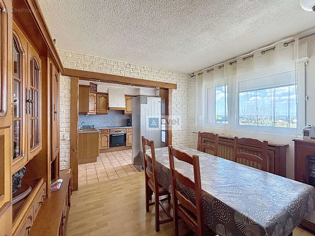 Sala da pranzo - Apartment with Terrace in St Avold