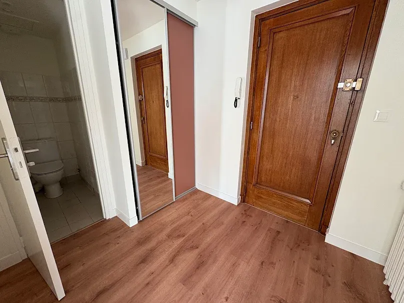 Entrée - Appartement Rénové avec Balcon à Caen