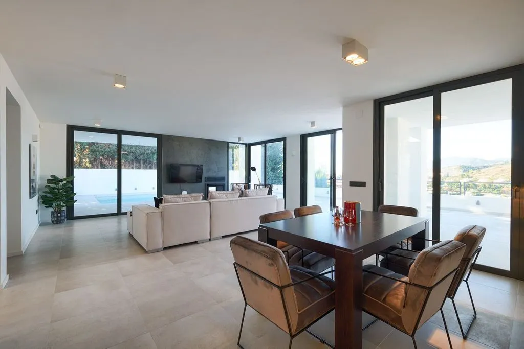 Salle à manger - Luxury Villa with Pool in Nueva Andalucía