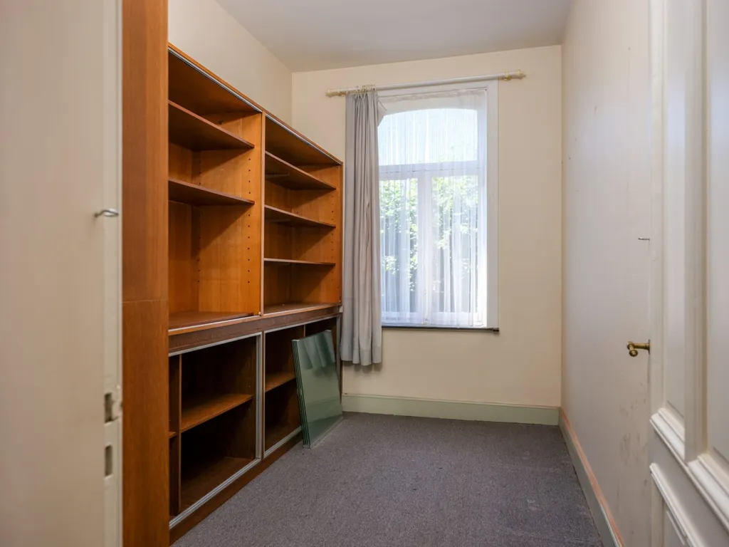 Studio - Historic Pastorate with Potential in Town Centre