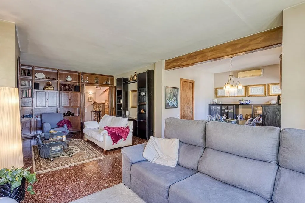 Elutuba - Detached House with Pool in Igualada, Catalonia