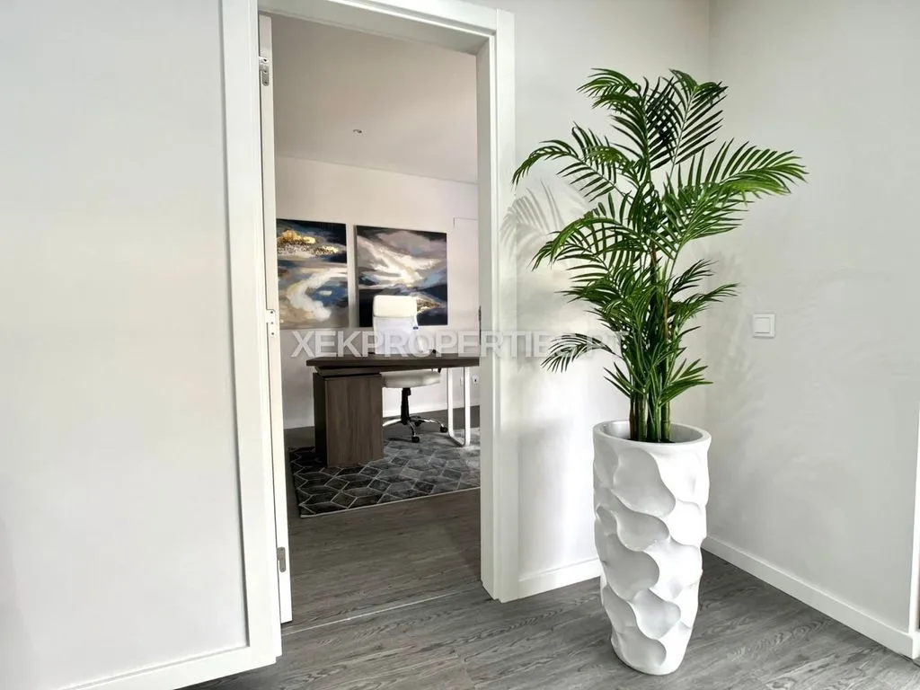 hallway_entrance