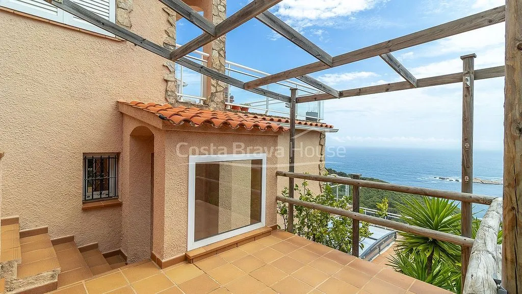 Terrasse - Villa with Pool and Sea Views in Sa Tuna