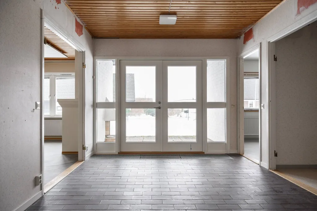 Entrée - Commercial Space with Garden in Väckelsång