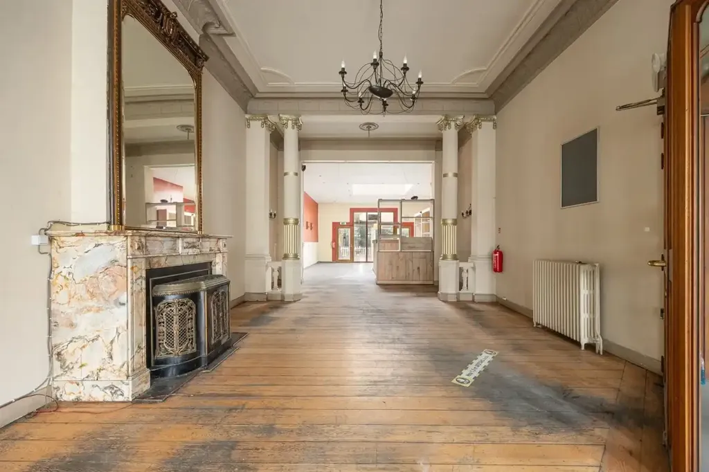 Esik - Neo-Classical Townhouse with Commercial Space in Merksem