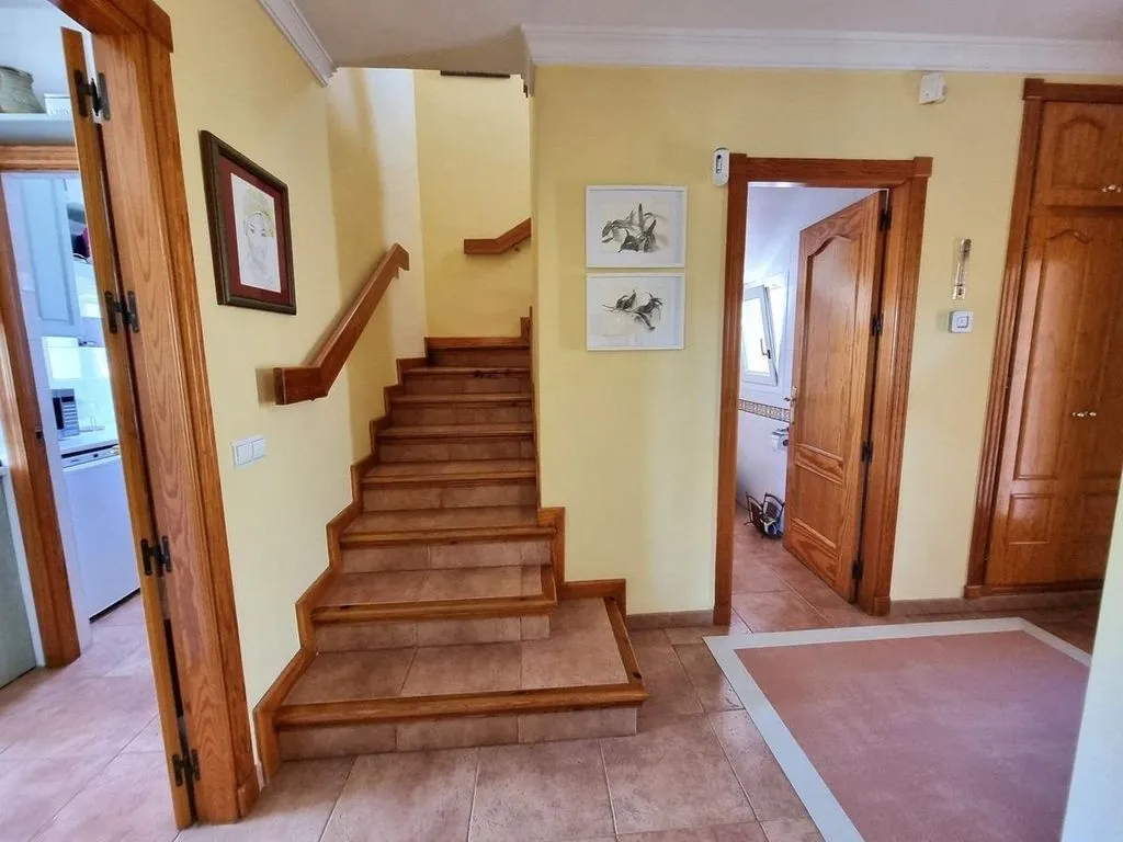 Toad - Corner Luxury House with Pool Potential in San Pedro