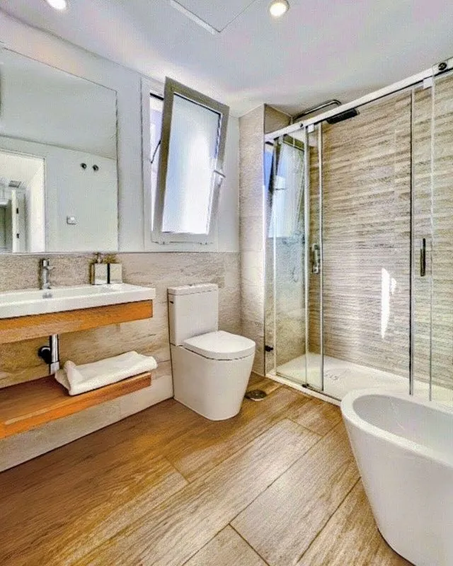 Salles de bain - Duplex Penthouse with Pool in Marbella