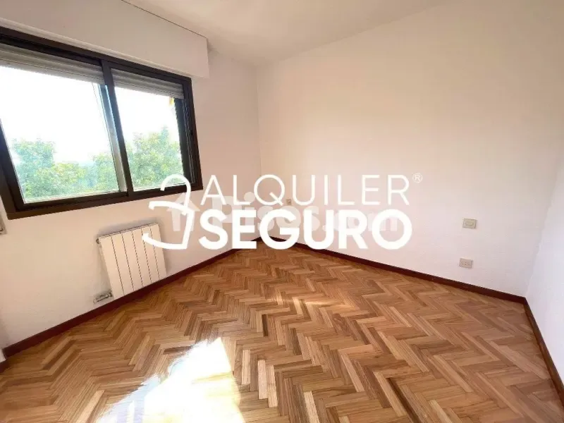 Stanze - Spacious Flat with Garden and Pool in Moratalaz