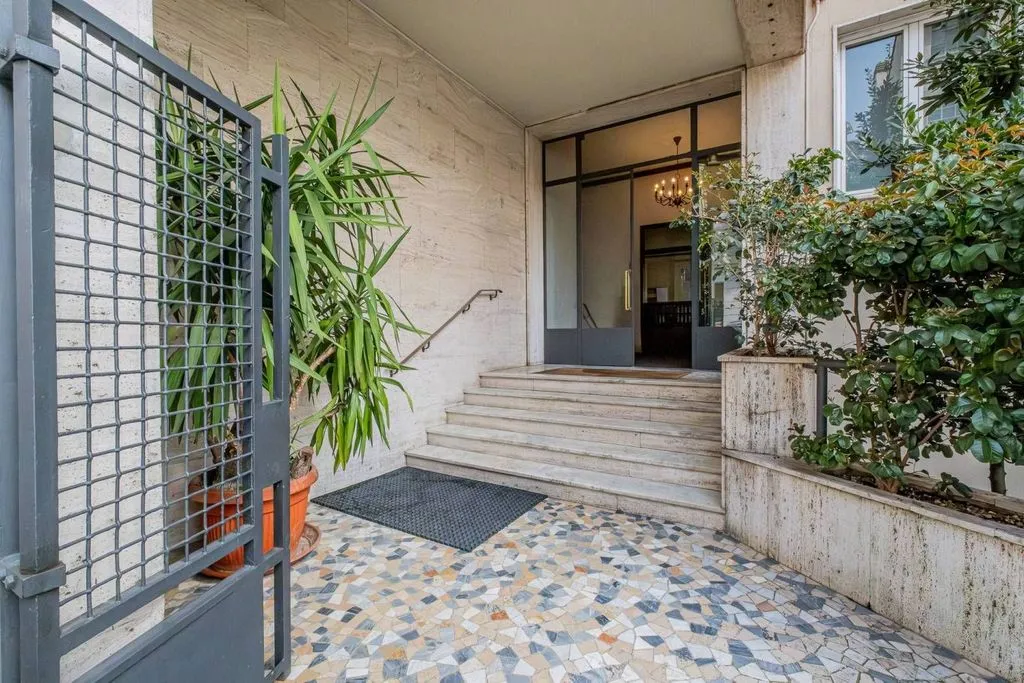 Hallway - Luxury Flat to be Restructured in Milan