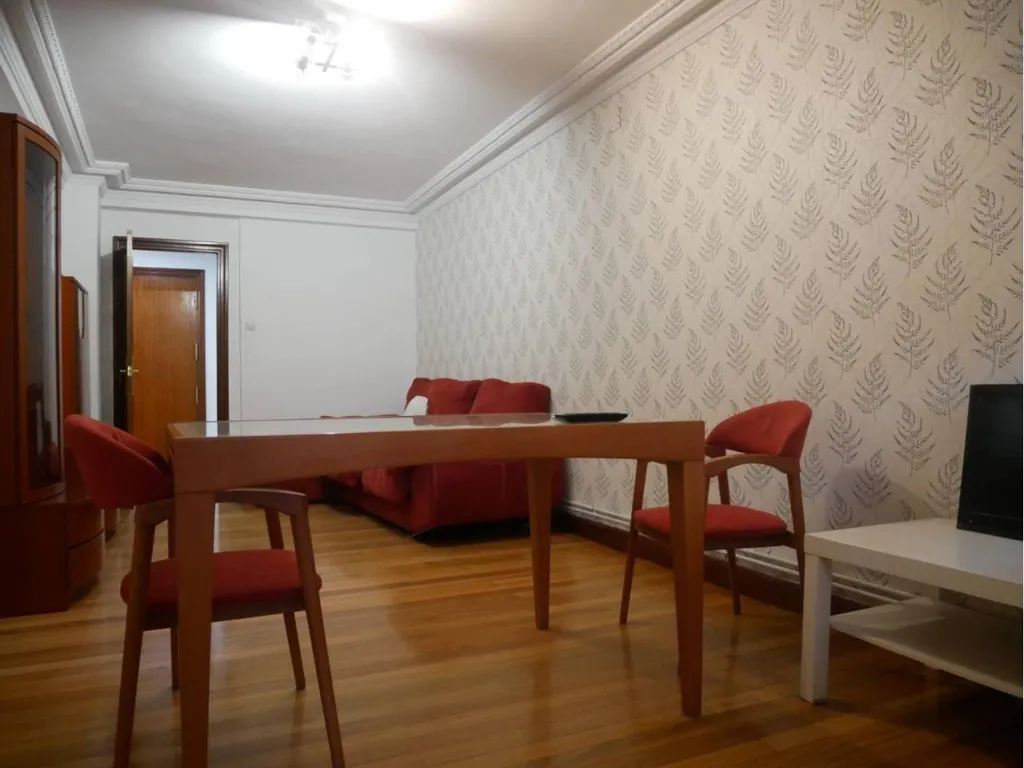Söögituba - Bright Flat with Balcony in Kalero