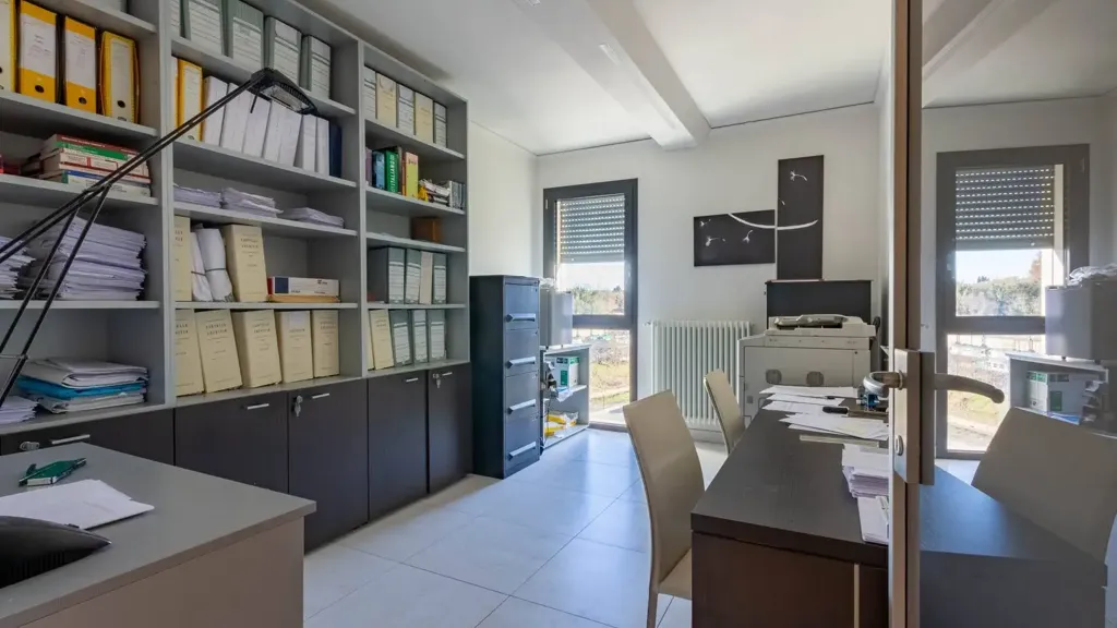 Kabinet - Apartment with Long Balcony in Siena