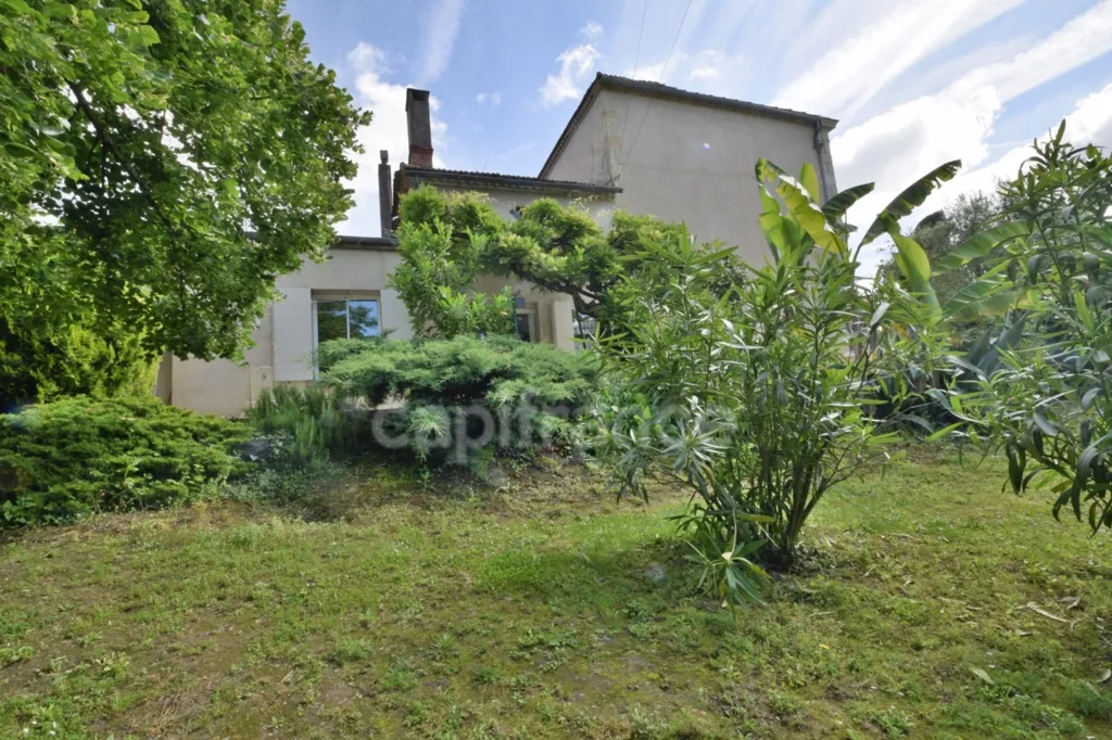 Aed - Charming 1890 House with Pool in Beaupuy