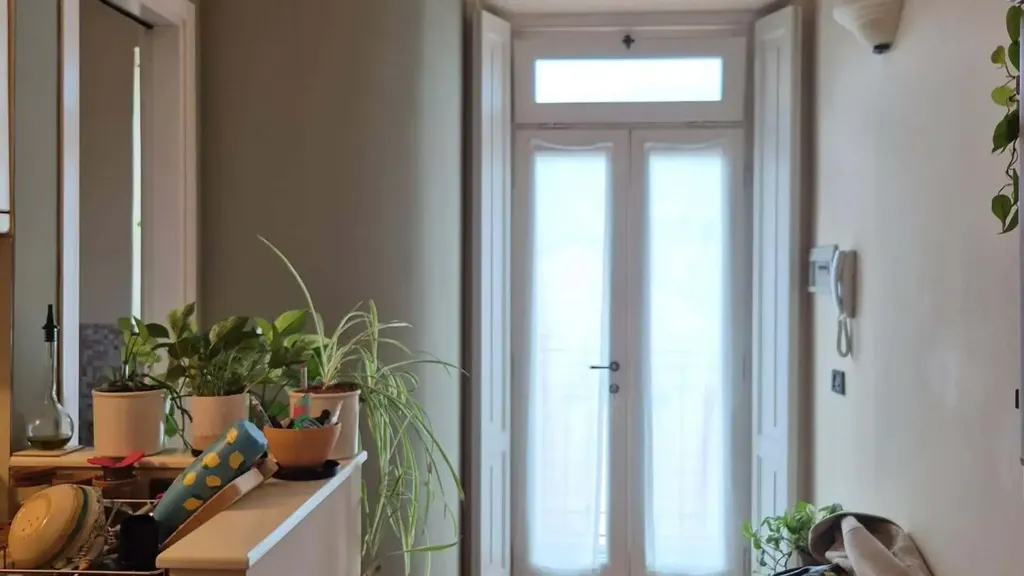 hallway_entrance