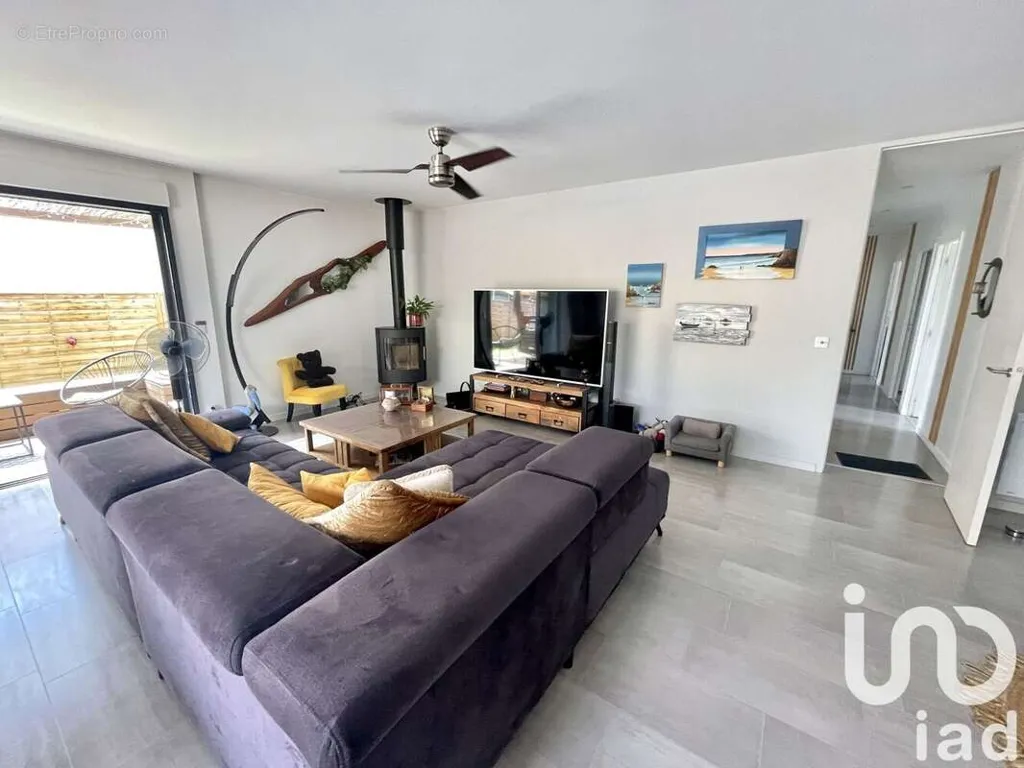 Elutuba - Contemporary House with Pool in Belin-Beliet