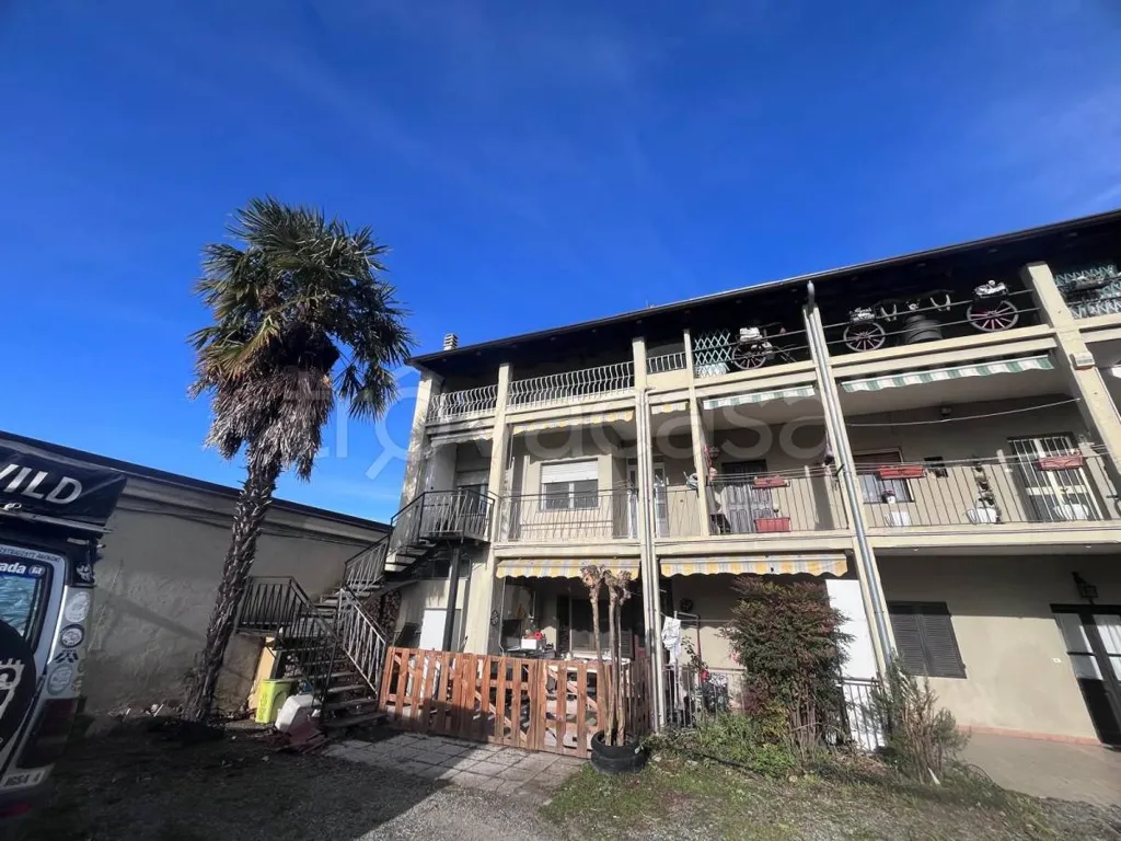 Välivaade - Two-Level Apartment with Balcony in Ivrea