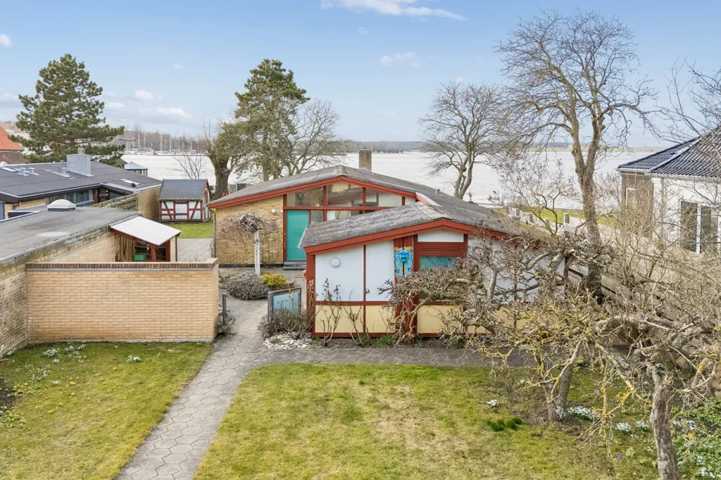 Giardino - Villa with Waterfront Access in Roskilde