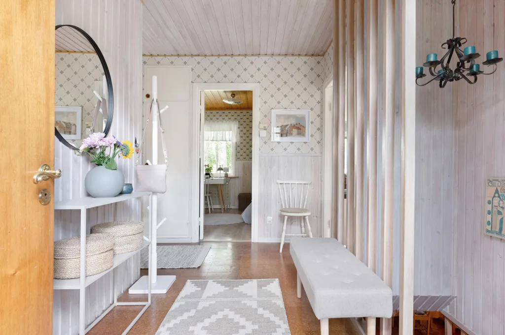 Entrée - Charismatic Bungalow with Basement in Fridhem