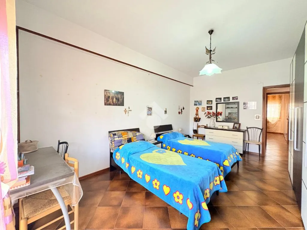 Chambres - 4-Bedroom Apartment with Balcony in Palermo