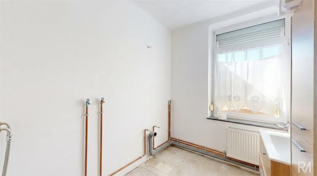 Salles de bain - Maison Semi-Détachée avec Terrasse à Saint-Nicolas