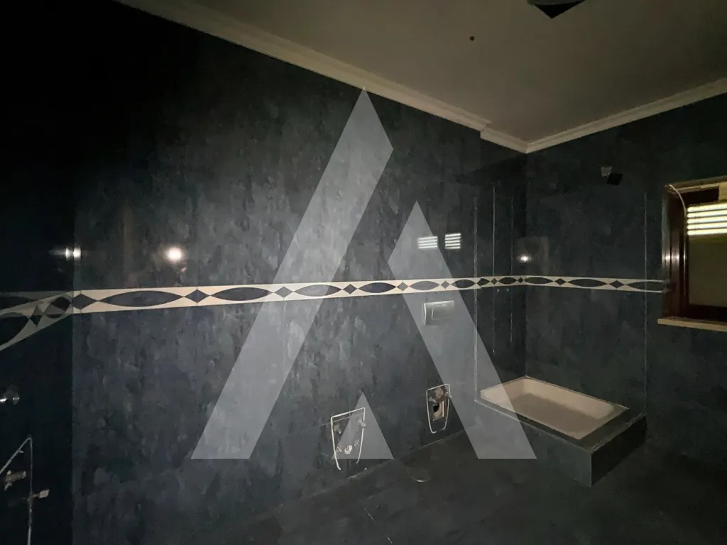 Bathrooms - Isolated House with Indoor Pool in Pombal