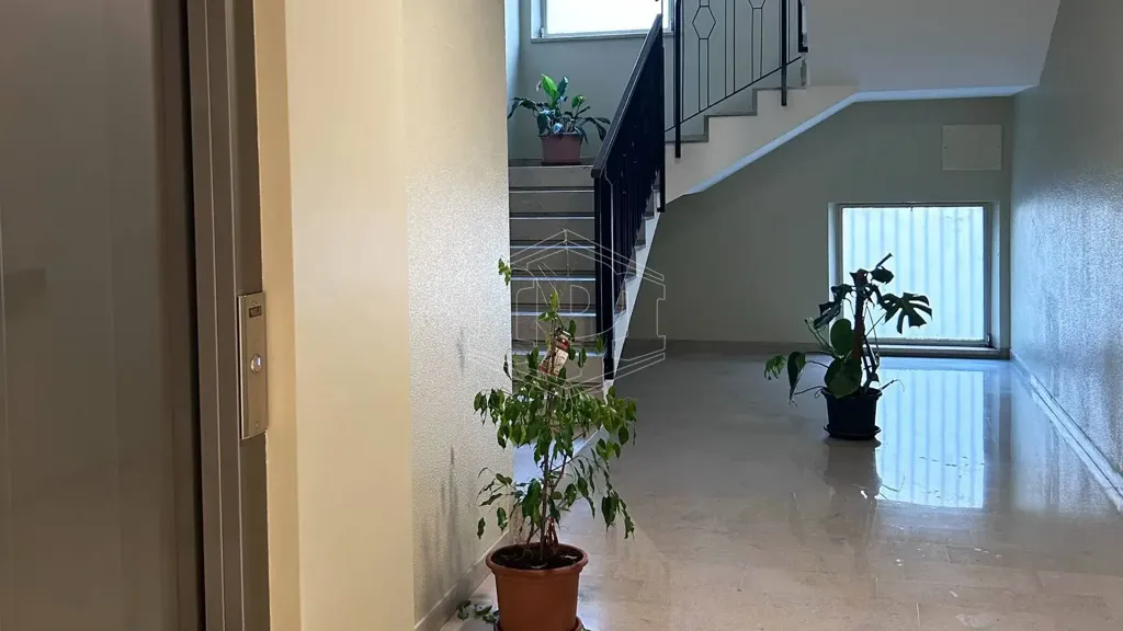 hallway_entrance