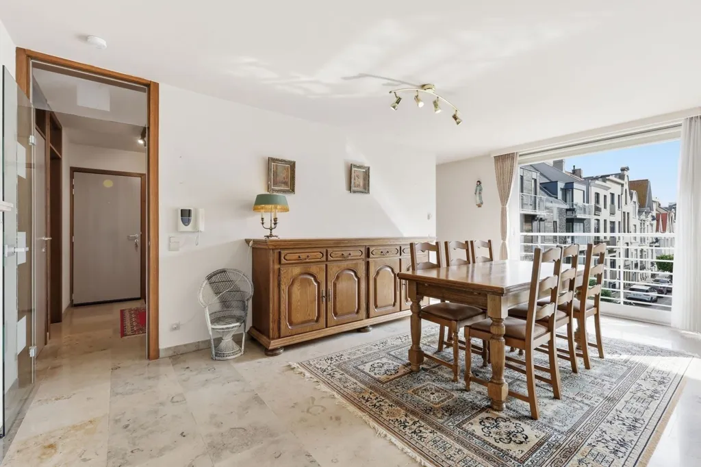 Salle à manger - Appartement 3 Chambres avec Terrasse près de la Digue à Anvers