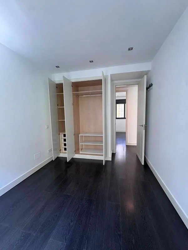 Toad - Modern Flat with South View in Chamberí
