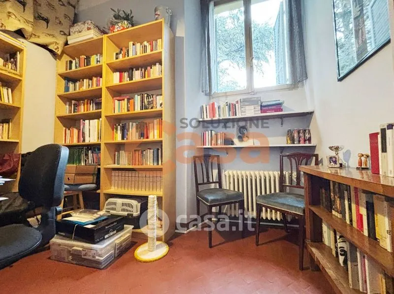 Bureau - Spacious Apartment with Garden View in Piacenza