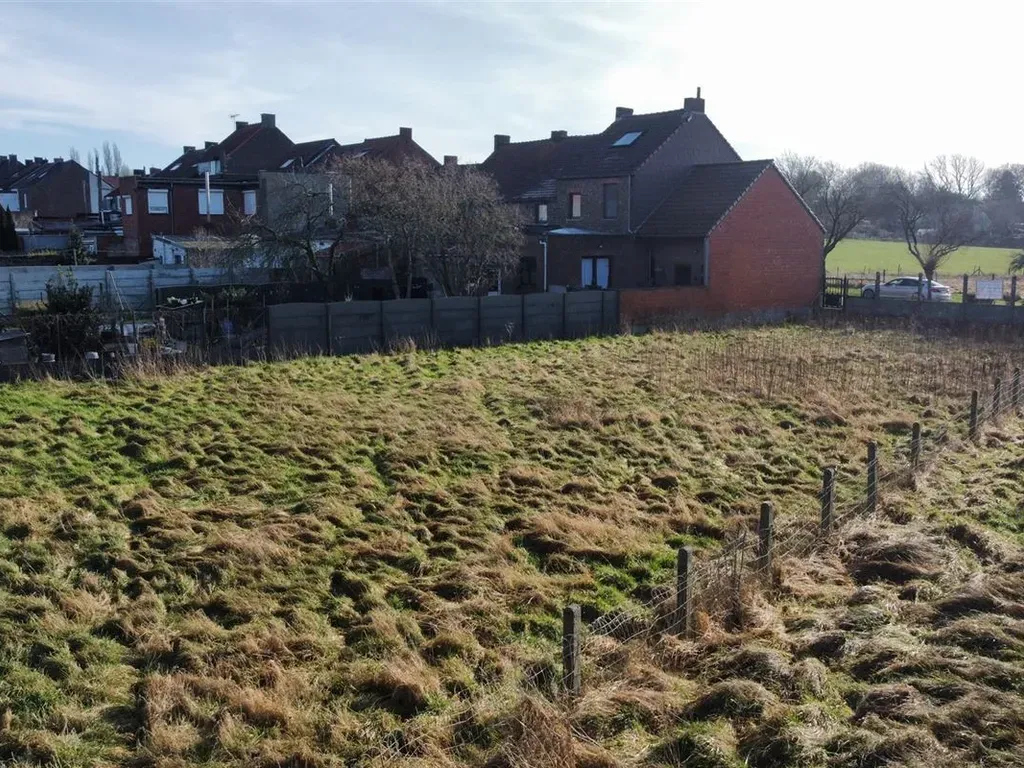 Jardin - Terrain à Bâtir avec 13 m de Façade à Boussu-Bois