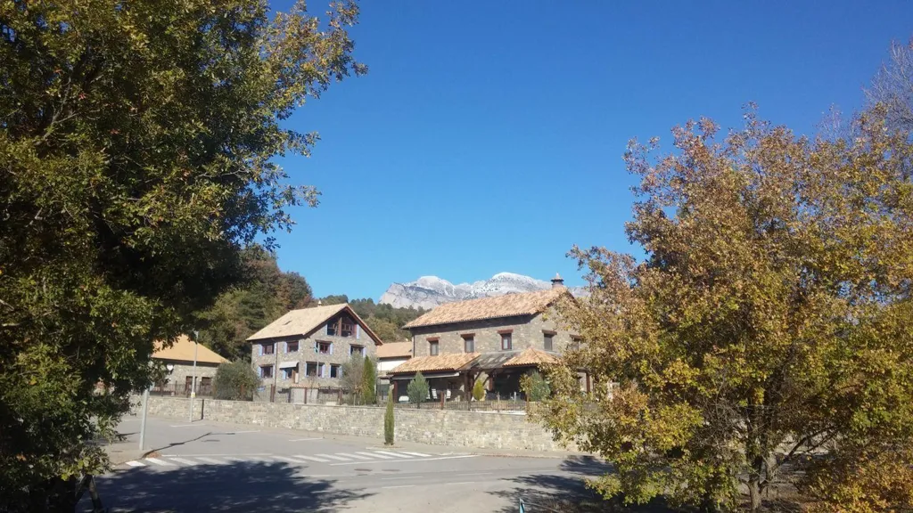 Urban Plots with Views in Aínsa-Sobrarbe