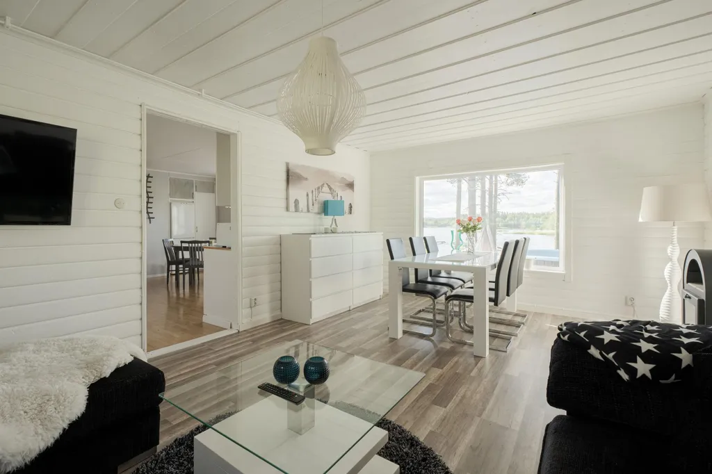 Living Room - Cottage with Water View near Coast