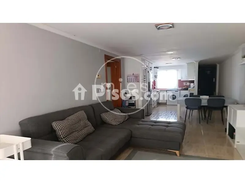 Elutuba - Reformed Flat with Balcony in San Isidro, Valencia