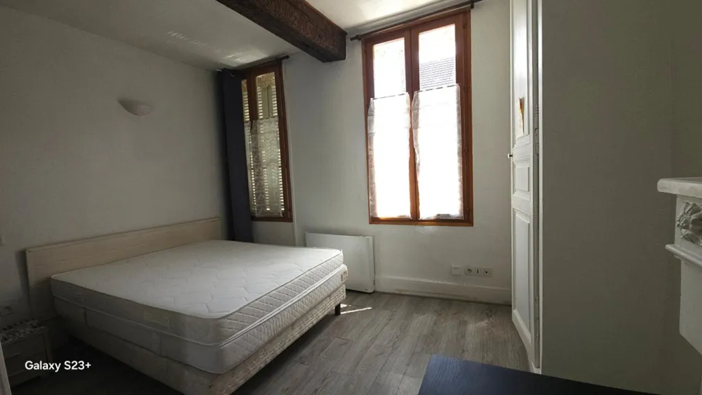 Magamistoad - Furnished Flat with Courtyard in City Centre