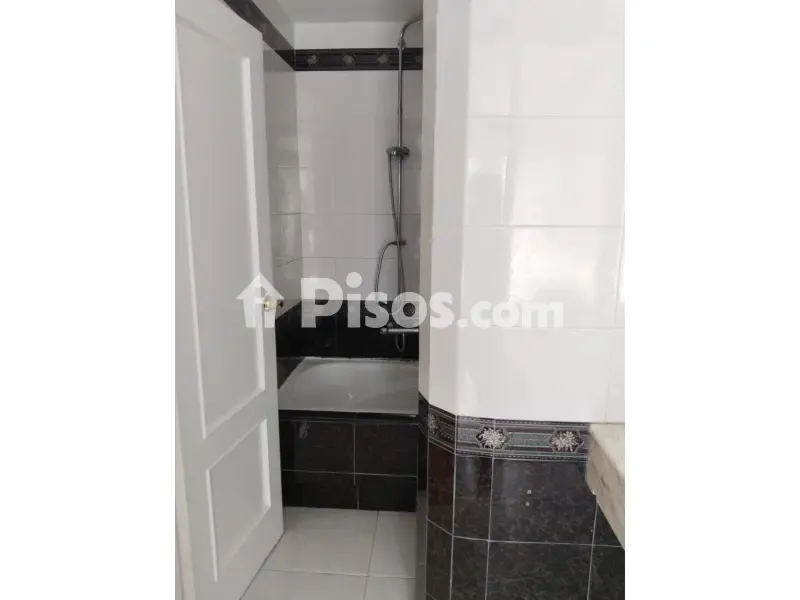 Salles de bain - Duplex with Balcony and Garage in Calle Lodum