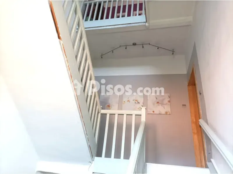 Pièces - Modernised Flat with East-West Orientation in Barreda