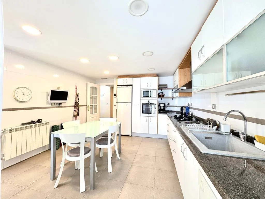 Kitchen - Luxury Penthouse with Pool in Playa de San Juan