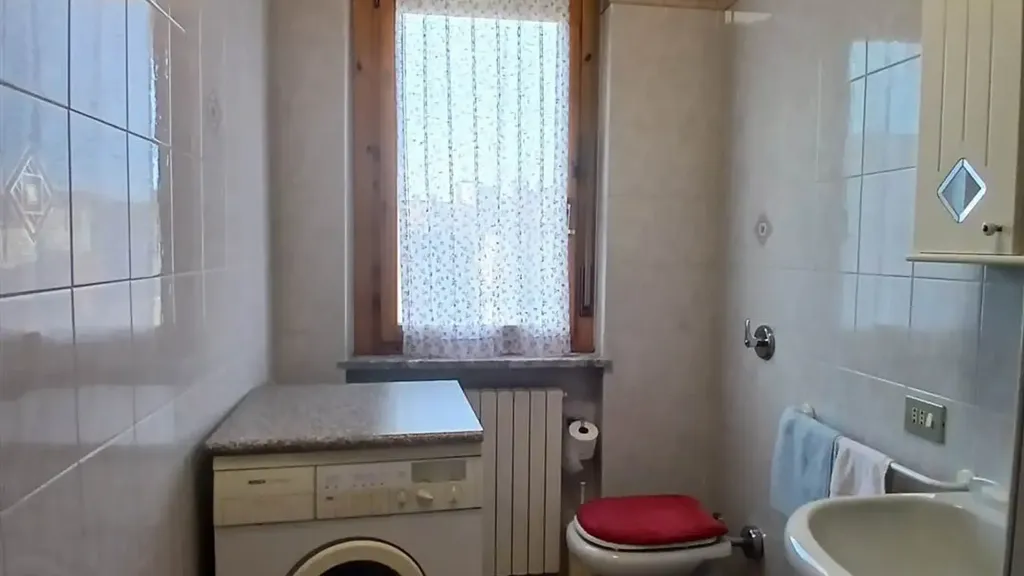Salles de bain - Triplex Apartment with Balconies in Mortara